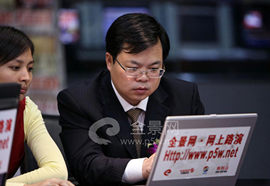 浙江壹号平台官网新型建材股份有限公司董事---谢瑾琨先生 在回答网上投资者提问